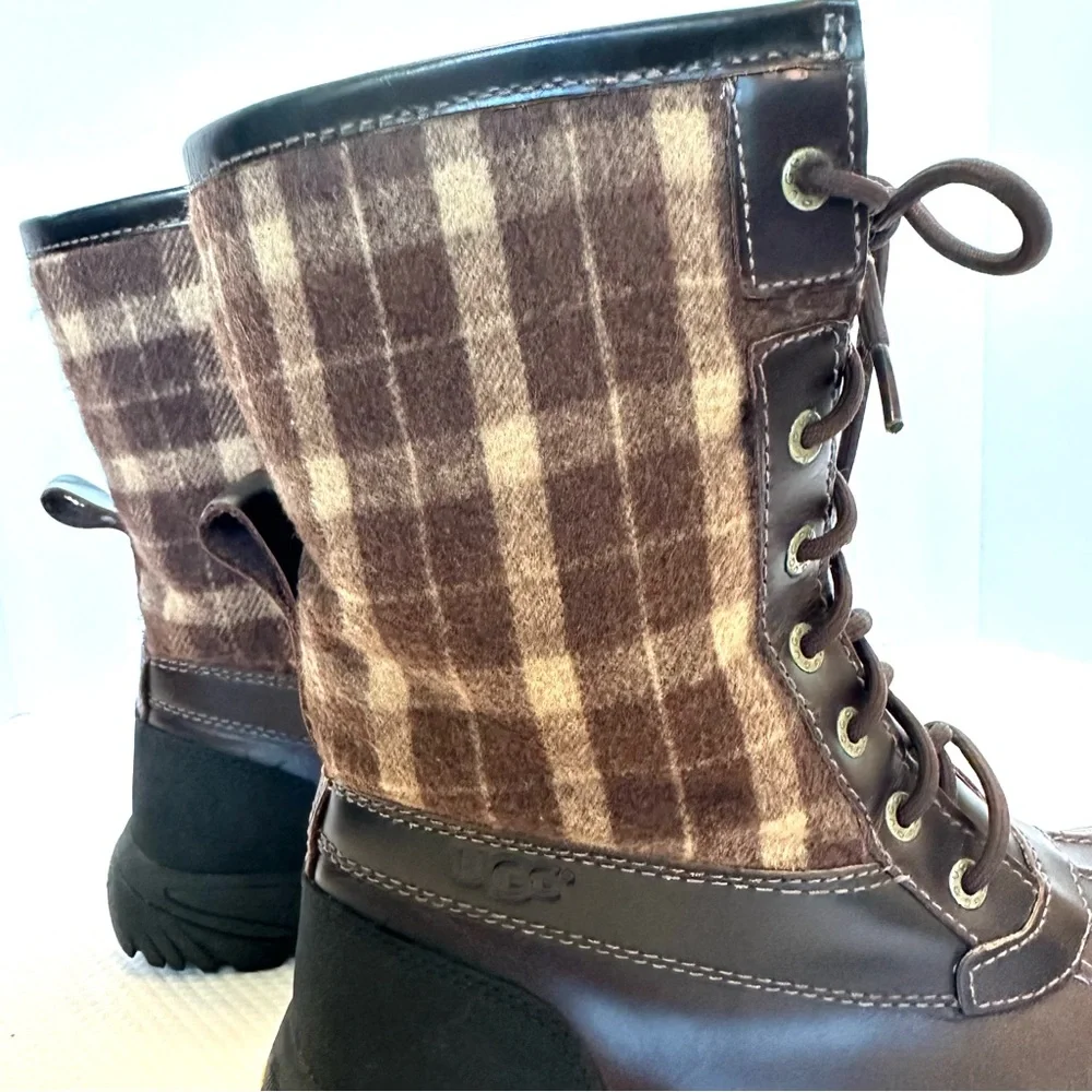 UGG lace up